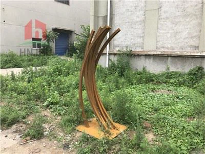 큰 녹 Corten 강철 야외 조각