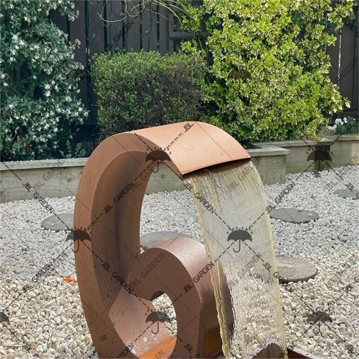 Metal Rain Curtain With Water Pool