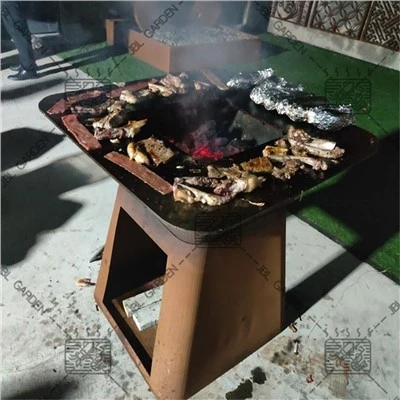 화덕이있는 Corten 스틸 바베큐 그릴