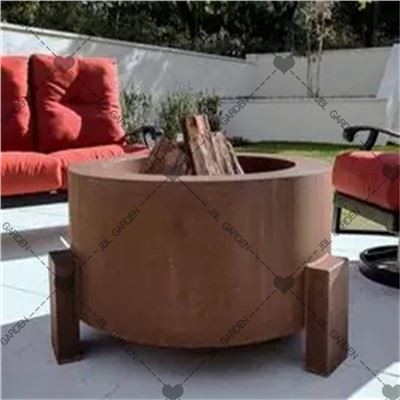 판매 중 화재 구덩이