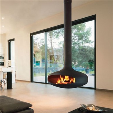 실제 불 나무 굽기 매달려 벽난로